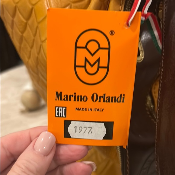 NWT Marino Orlandi Yellow slingback/ backpack shoulder bag w. leather design - Picture 5 of 14